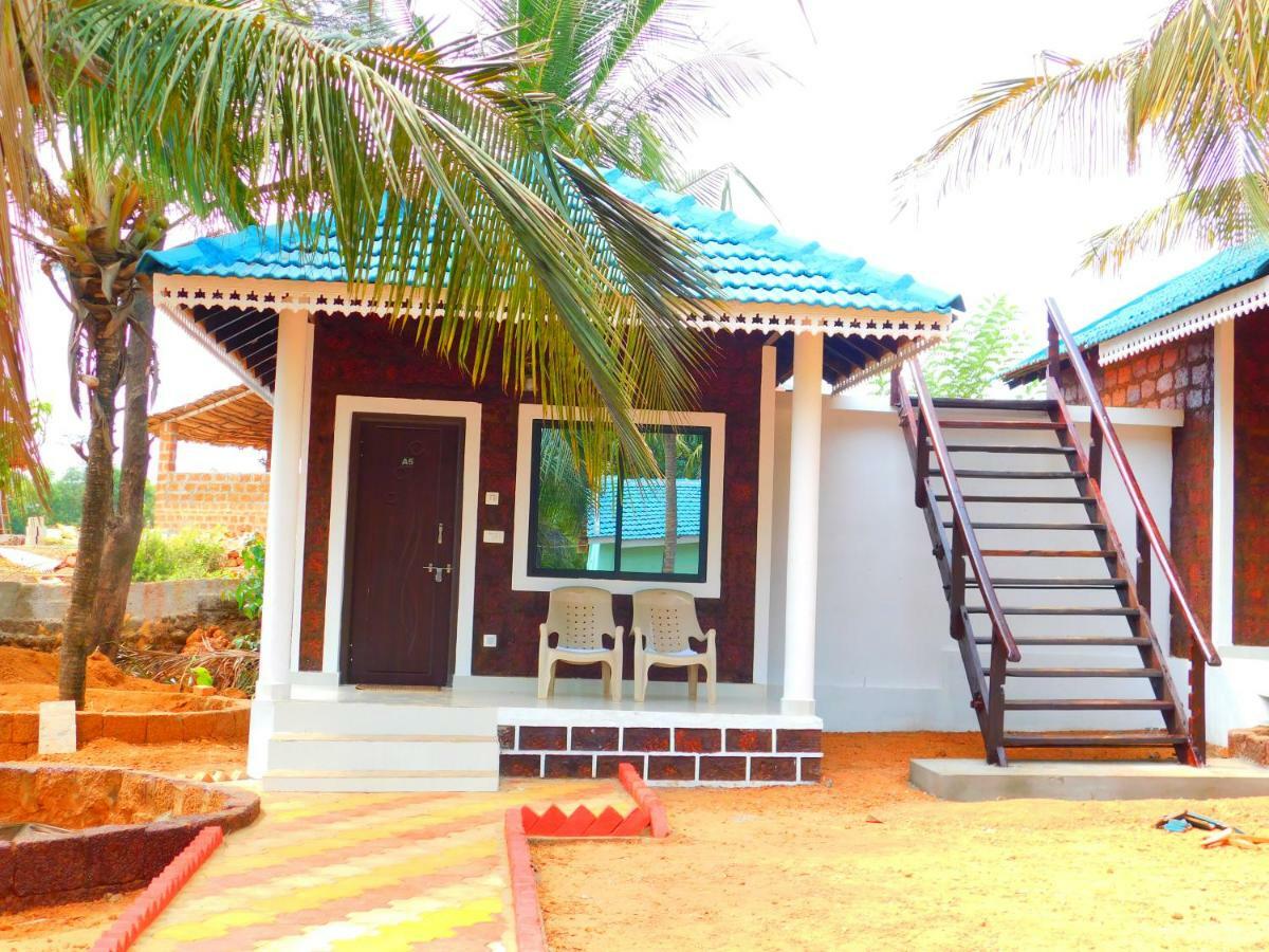 Coconut Tree Resort Gokarna Extérieur photo
