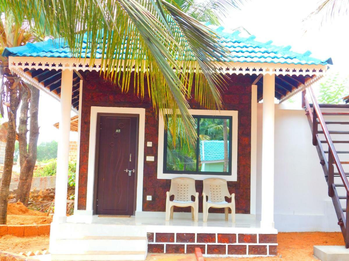 Coconut Tree Resort Gokarna Extérieur photo