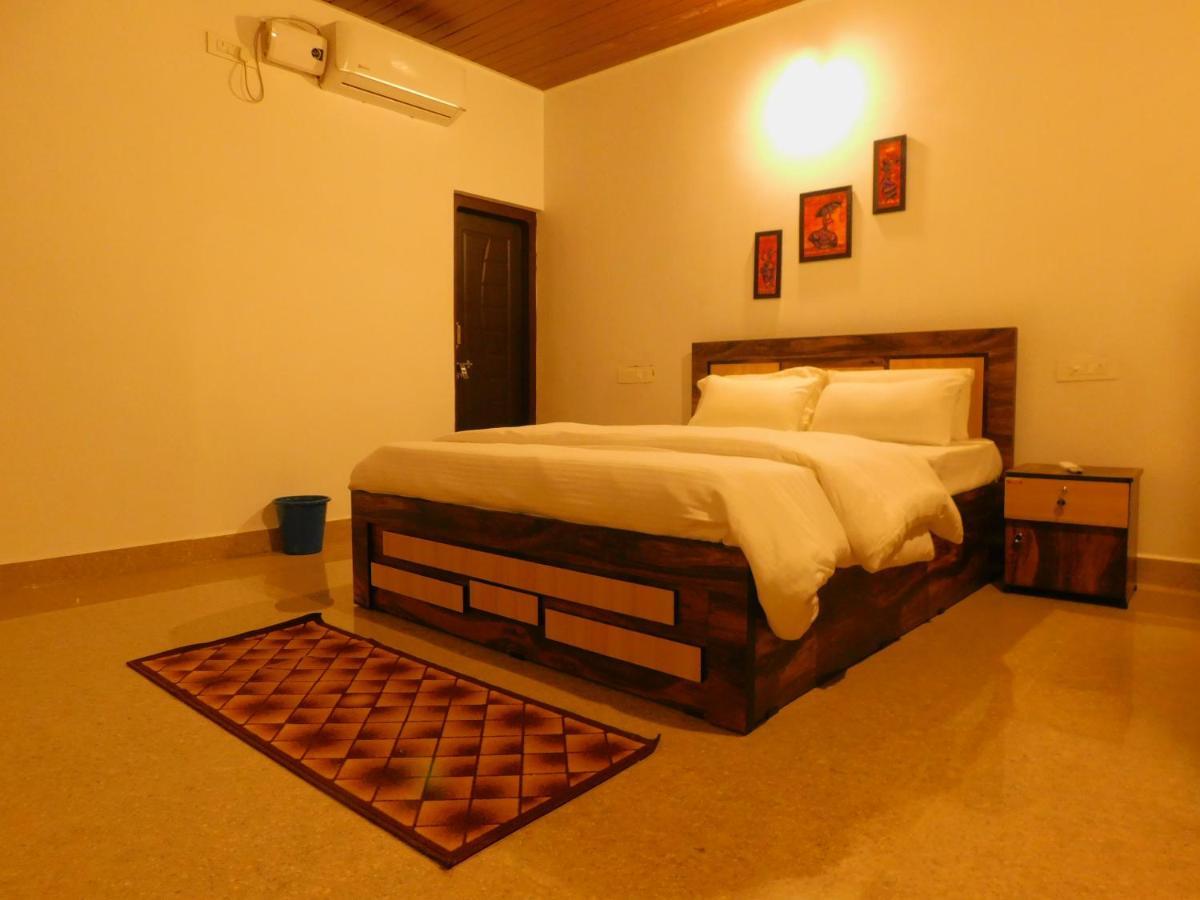Coconut Tree Resort Gokarna Extérieur photo